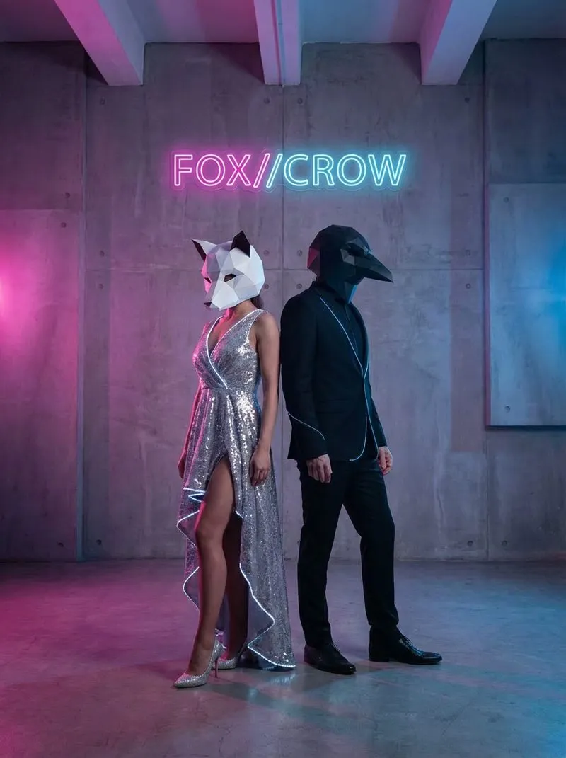 Fox//Crow neon
